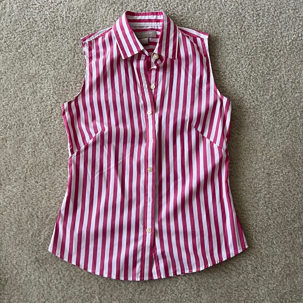 Banana Republic shirt sleeveless. New never used. Non-iron